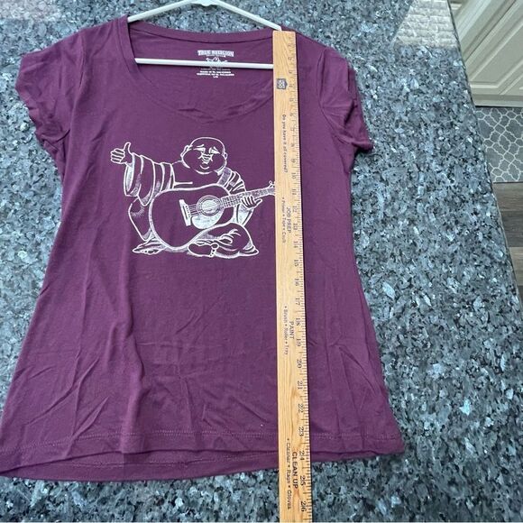 True Religion Women’s Buddha Guitar Graphic Tee Size Large Maroon - Picture 3 of 9